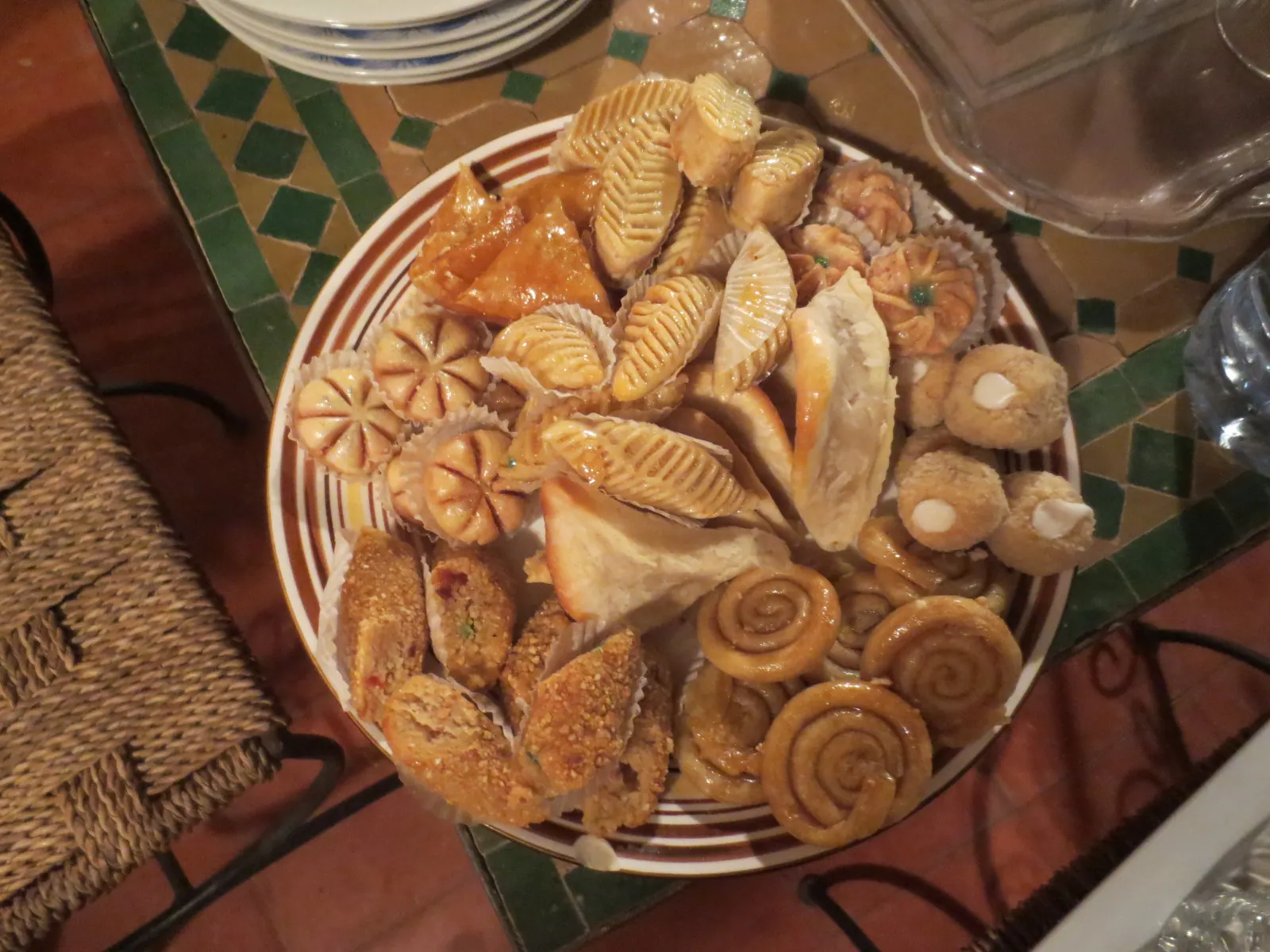 تشكيلة من الحلويات المغربية